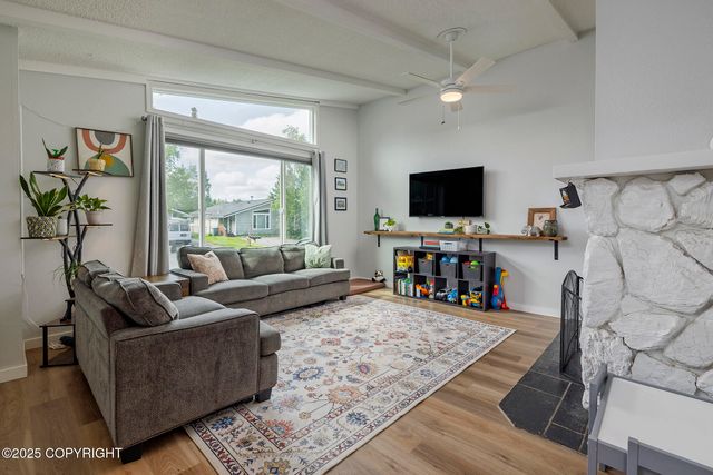 8551 E 4th Avenue, Anchorage, AK 99504