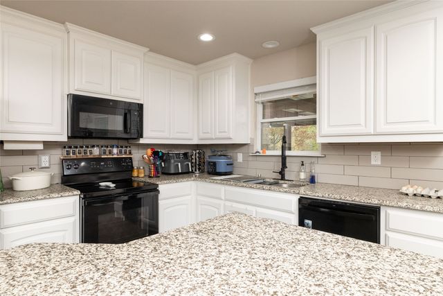 399 Wild Hill Oak Drive, Springtown, TX 76082