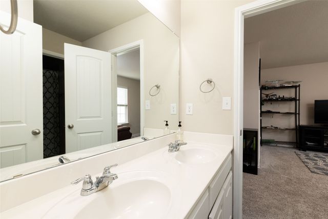 399 Wild Hill Oak Drive, Springtown, TX 76082