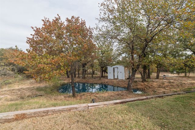 399 Wild Hill Oak Drive, Springtown, TX 76082