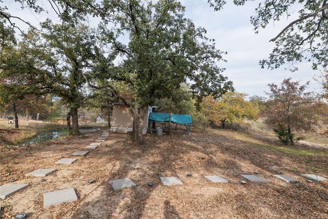 399 Wild Hill Oak Drive, Springtown, TX 76082