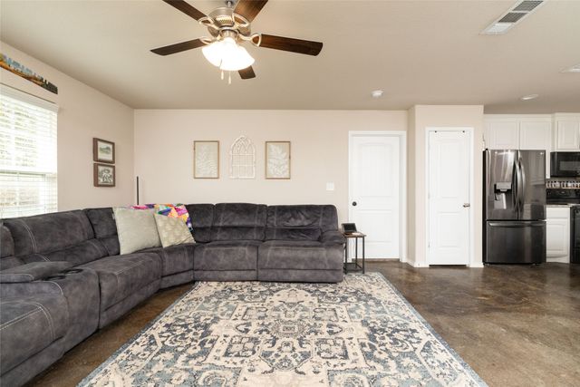 399 Wild Hill Oak Drive, Springtown, TX 76082