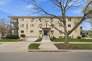 403 N Marion Street 3D, Oak Park, IL 60302