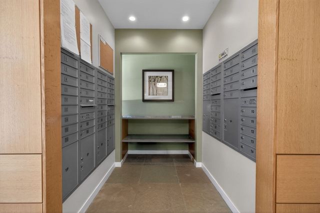 16 Miner St 304, Boston, MA 02215