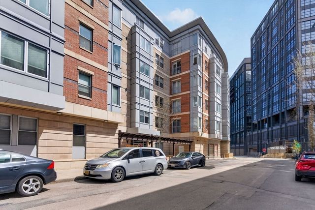 16 Miner St 304, Boston, MA 02215