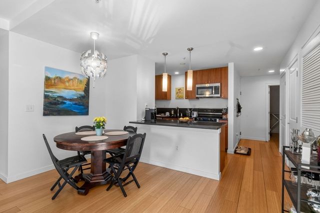 16 Miner St 304, Boston, MA 02215