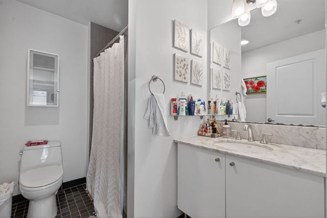 16 Miner St 304, Boston, MA 02215