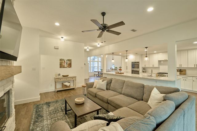 2414 Coachlight Lane, Conroe, TX 77384