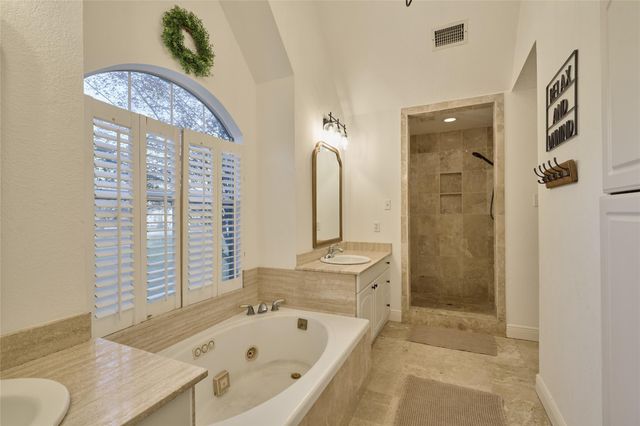 2414 Coachlight Lane, Conroe, TX 77384