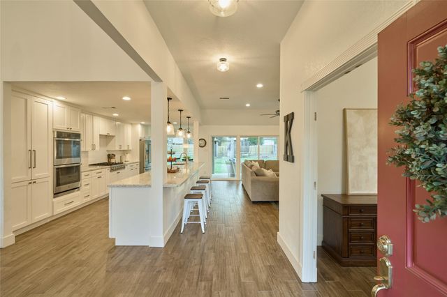 2414 Coachlight Lane, Conroe, TX 77384