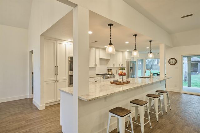 2414 Coachlight Lane, Conroe, TX 77384