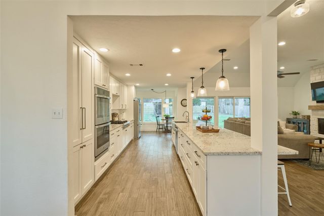 2414 Coachlight Lane, Conroe, TX 77384