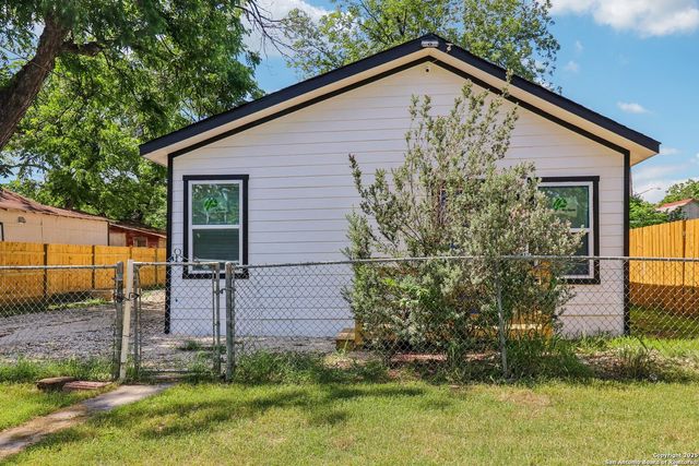 2120 San Fernando, San Antonio, TX 78207