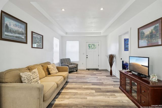 2120 San Fernando, San Antonio, TX 78207