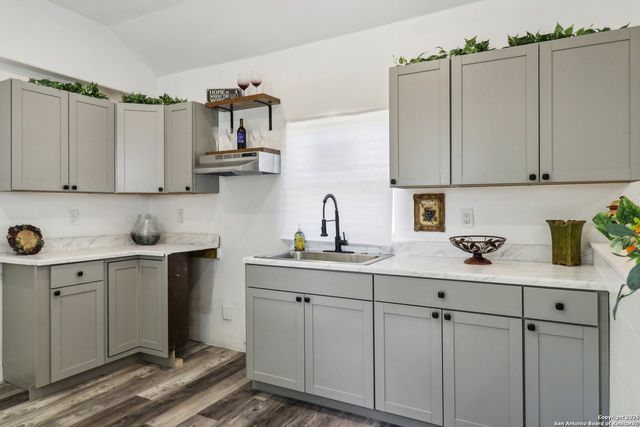 2120 San Fernando, San Antonio, TX 78207