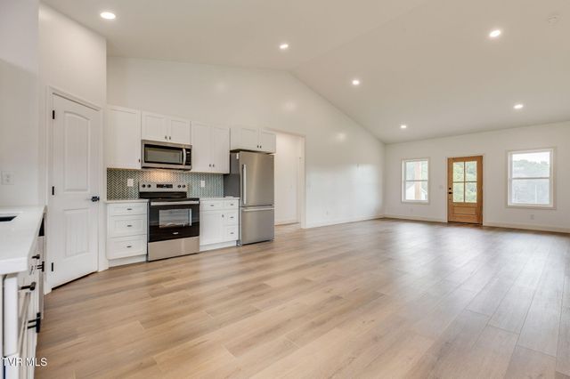 808 New Beason Well Road, Kingsport, TN 37660