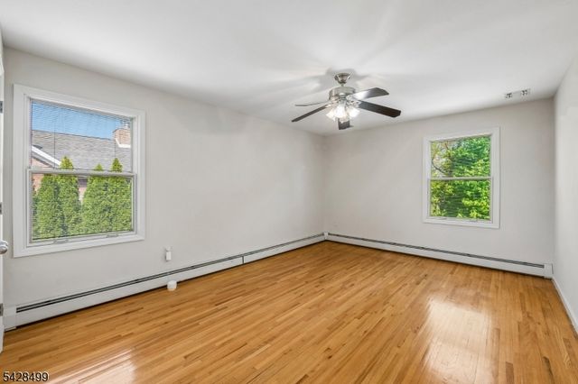 5 Francesca Ct, East Hanover Twp., NJ 07936