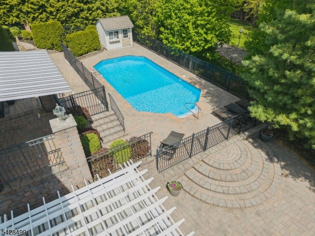 5 Francesca Ct, East Hanover Twp., NJ 07936 — photo 3