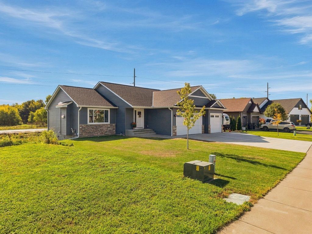 11411 Latham Lane, Chisago City, MN 55013 — photo 2