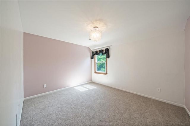 7801 N Revere Drive, Kansas City, MO 64151