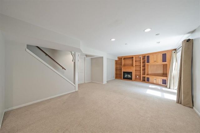 7801 N Revere Drive, Kansas City, MO 64151