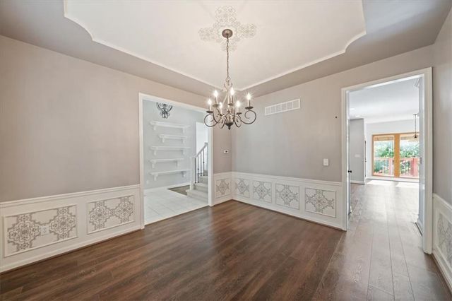 7801 N Revere Drive, Kansas City, MO 64151