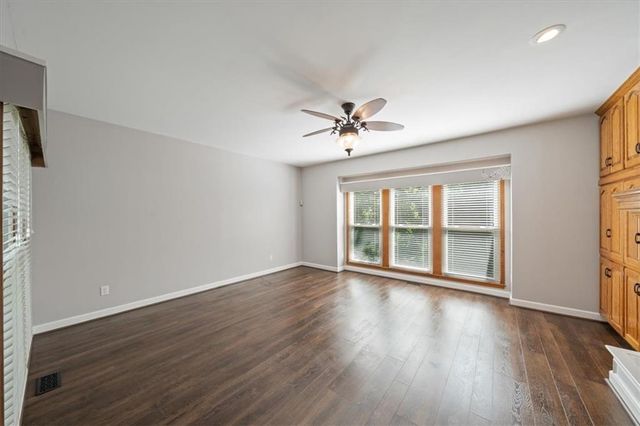 7801 N Revere Drive, Kansas City, MO 64151