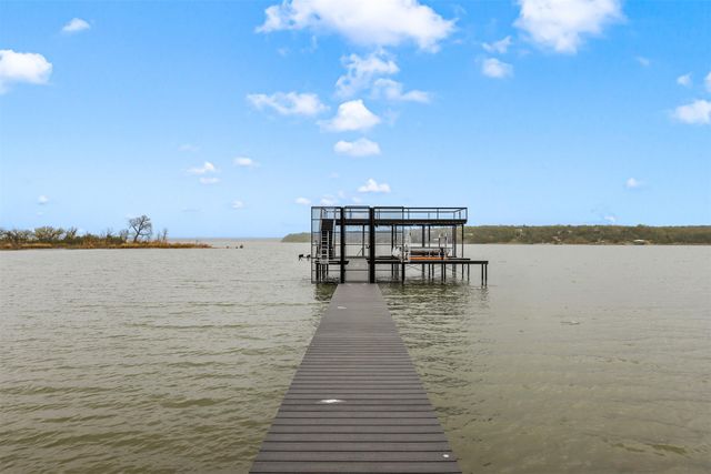 8509 Heron Drive, Fort Worth, TX 76108