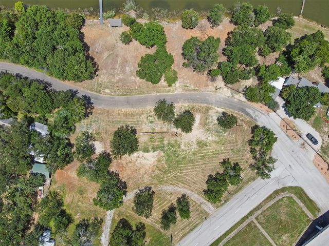 8509 Heron Drive, Fort Worth, TX 76108
