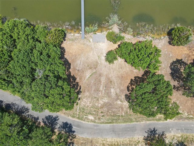 8509 Heron Drive, Fort Worth, TX 76108