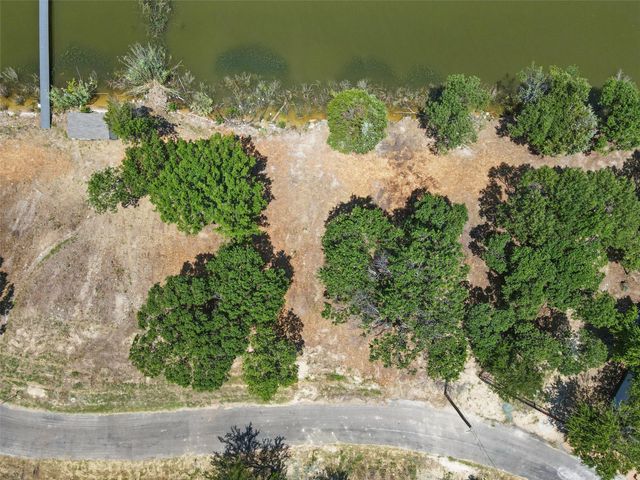 8509 Heron Drive, Fort Worth, TX 76108