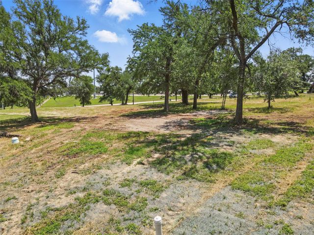 8509 Heron Drive, Fort Worth, TX 76108