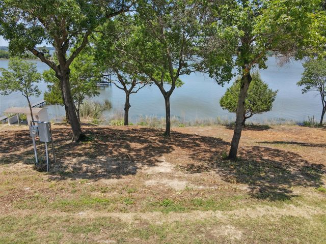 8509 Heron Drive, Fort Worth, TX 76108
