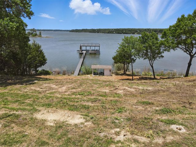 8509 Heron Drive, Fort Worth, TX 76108