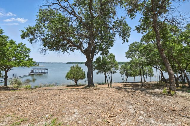 8509 Heron Drive, Fort Worth, TX 76108