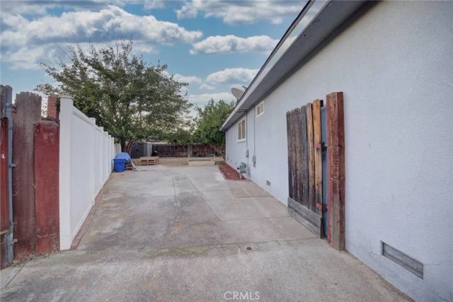 3849 E Dayton Avenue, Fresno, CA 93726