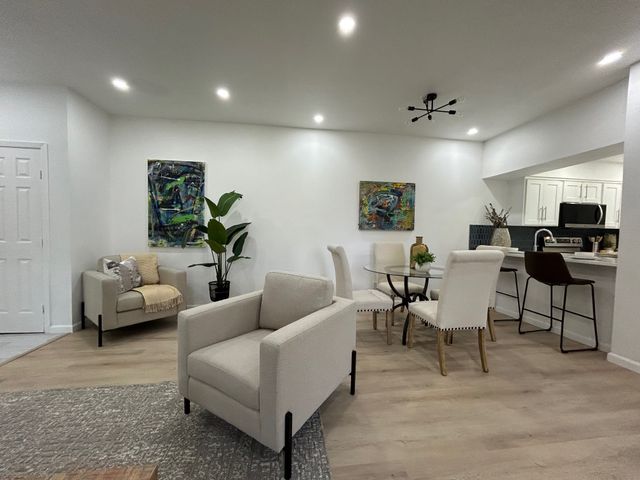 8545 Midpark Road 9, Dallas, TX 75240