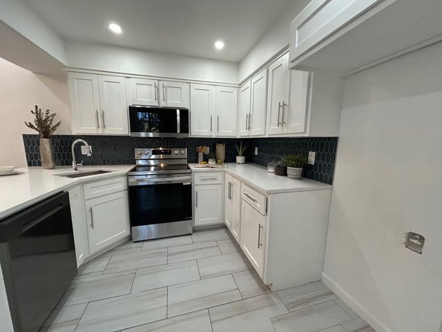 8545 Midpark Road 9, Dallas, TX 75240