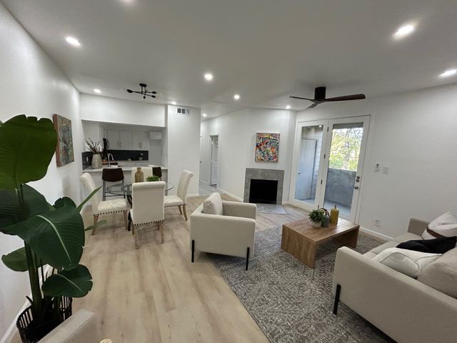 8545 Midpark Road 9, Dallas, TX 75240