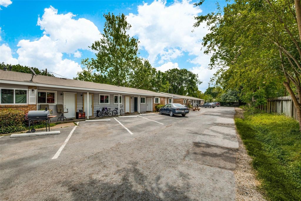 4820 Oak Ave 3, Pasadena, TX 77503