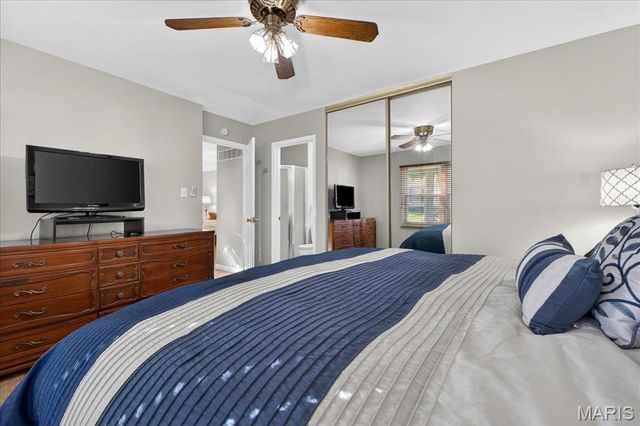 947 Bellestri Drive, Ballwin, MO 63021