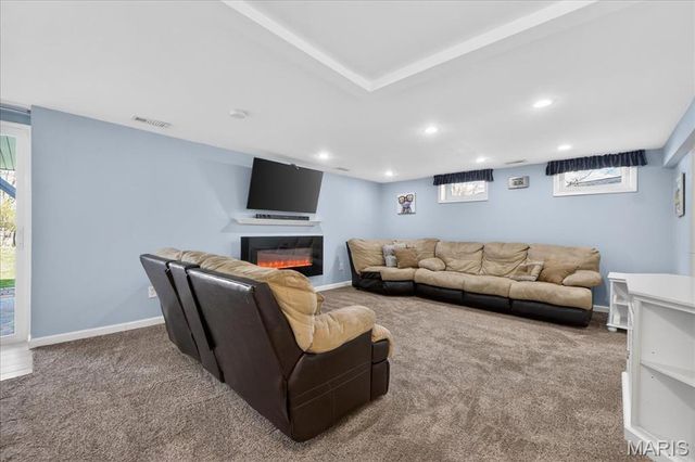 947 Bellestri Drive, Ballwin, MO 63021