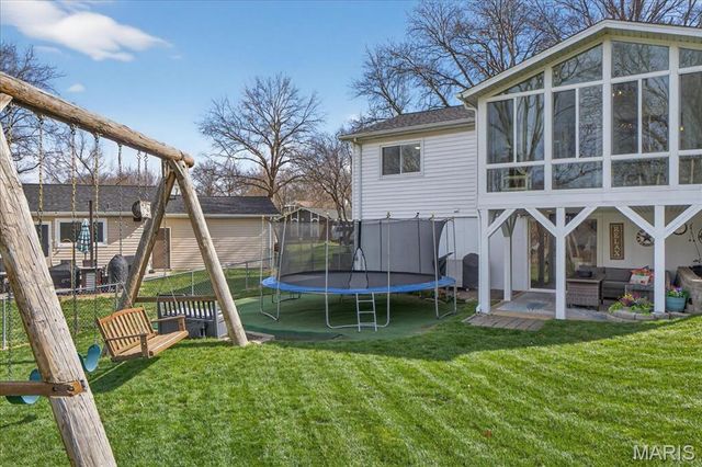 947 Bellestri Drive, Ballwin, MO 63021