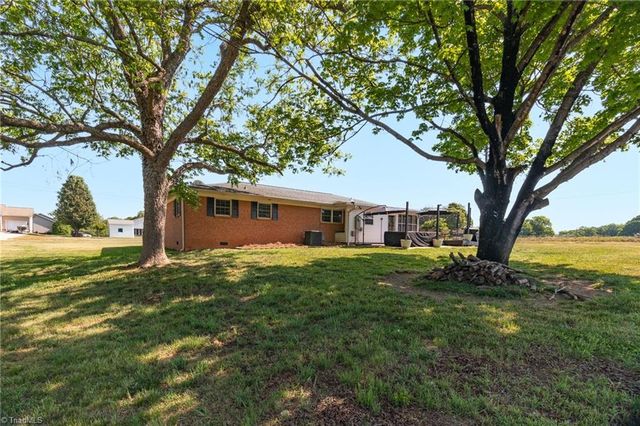 230 Hill Lane, Lexington, NC 27295