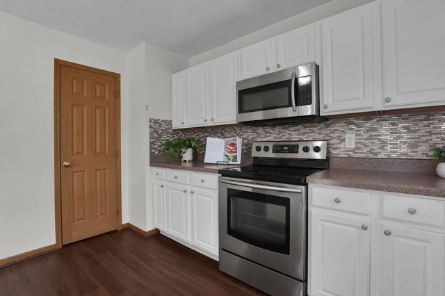 8569 Fernbrook Drive, Lewis Center, OH 43035