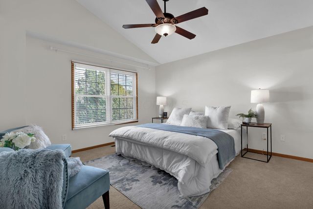 8569 Fernbrook Drive, Lewis Center, OH 43035