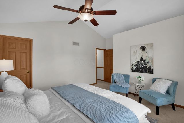 8569 Fernbrook Drive, Lewis Center, OH 43035