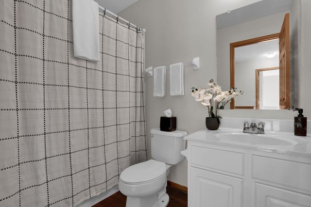 8569 Fernbrook Drive, Lewis Center, OH 43035