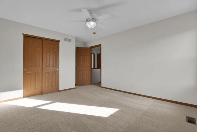 8569 Fernbrook Drive, Lewis Center, OH 43035