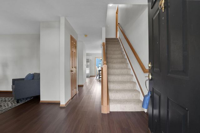 8569 Fernbrook Drive, Lewis Center, OH 43035